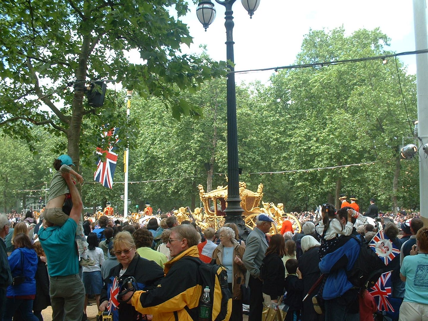 queen_d2002_0603_230849AA
