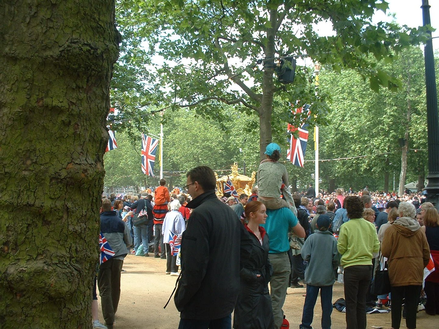 queen_d2002_0603_230858AA
